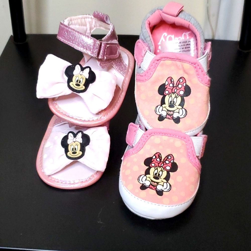 2 PAIRS OF DISNEY MINNIE MOUSE SHOES SIZE 0 - 6 MONTHS